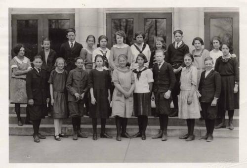 Ruth-Brennand-class-picture-back-row-second-from-right