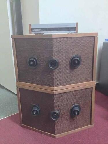 Bose 901 Series IV speakers