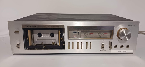Pioneer CT-F650 cassette deck